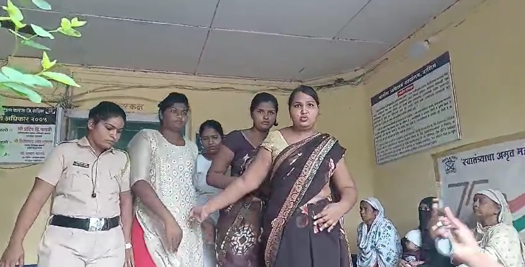 पिता के प्रेमीका को बेटी ओर 3 मौस़ी ने उतारा मौत के घाट