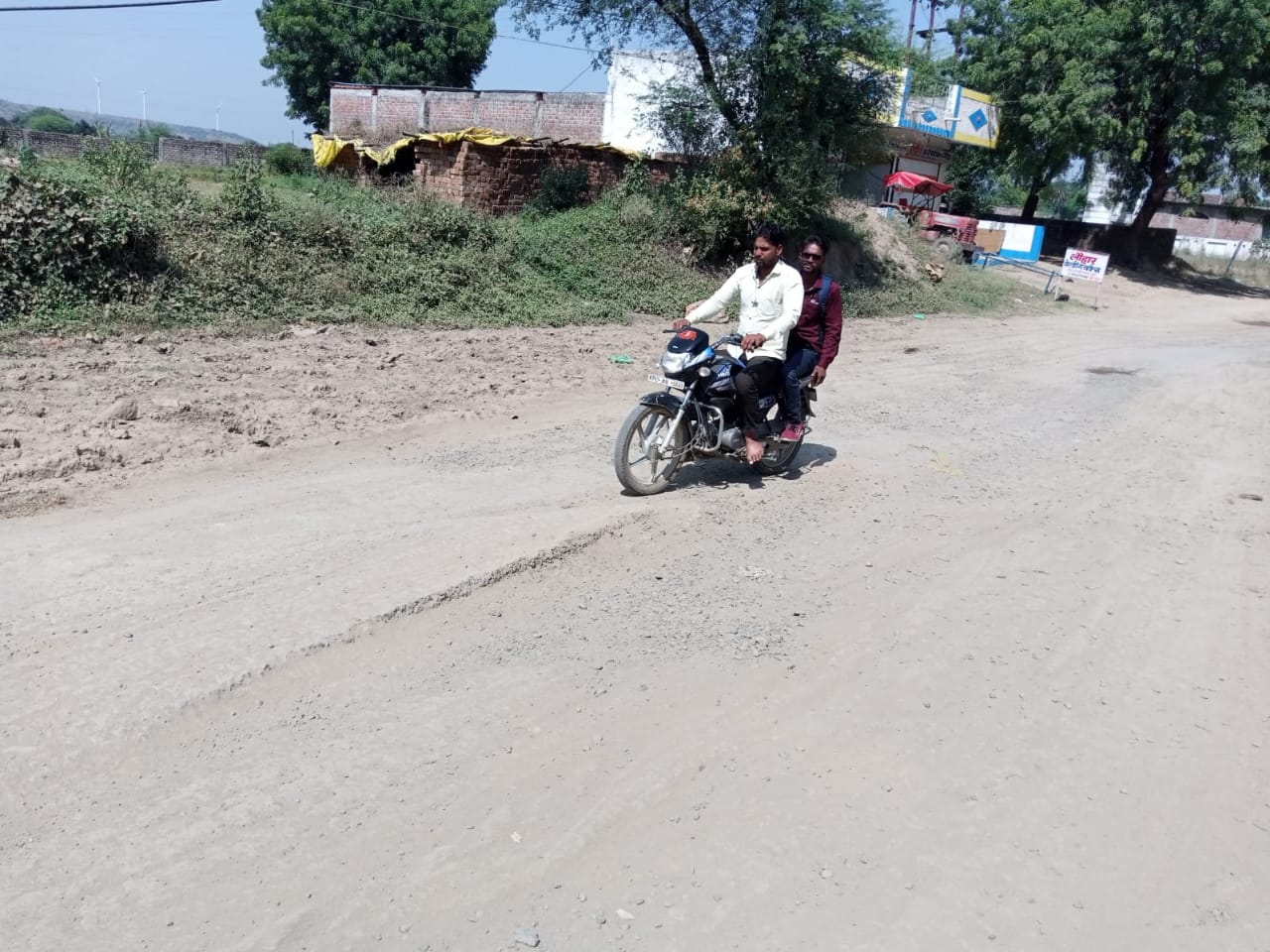 ऊंट की सवारी का आनंद लेना हो तो कांकडी-बिजाना मार्ग पर आएं