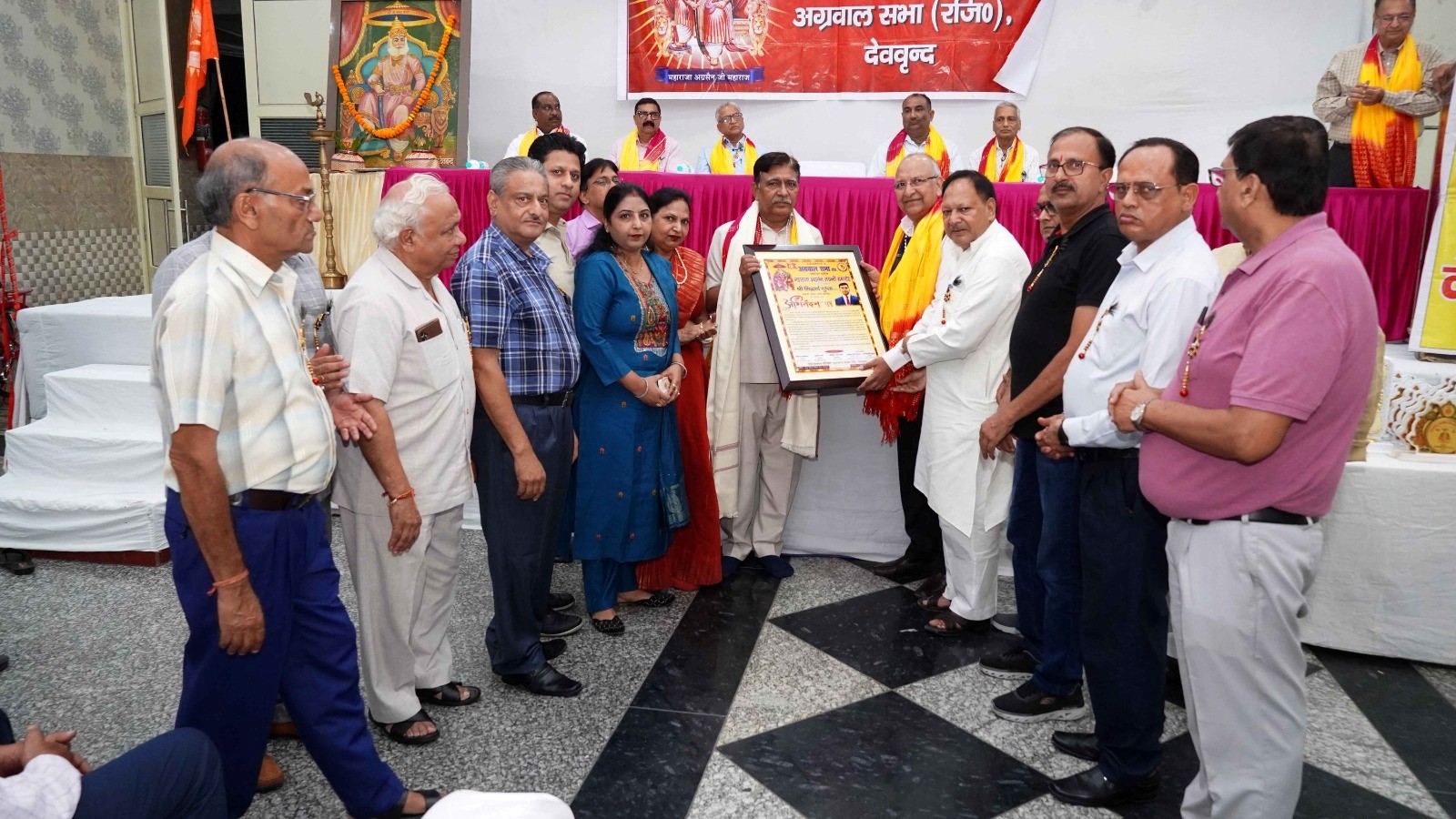 आशुतोष सिंघल ने समाज के मेधावी छात्रों को साइकिल, कंप्यूटर एवं स्कॉलरशिप देने की घोषणा