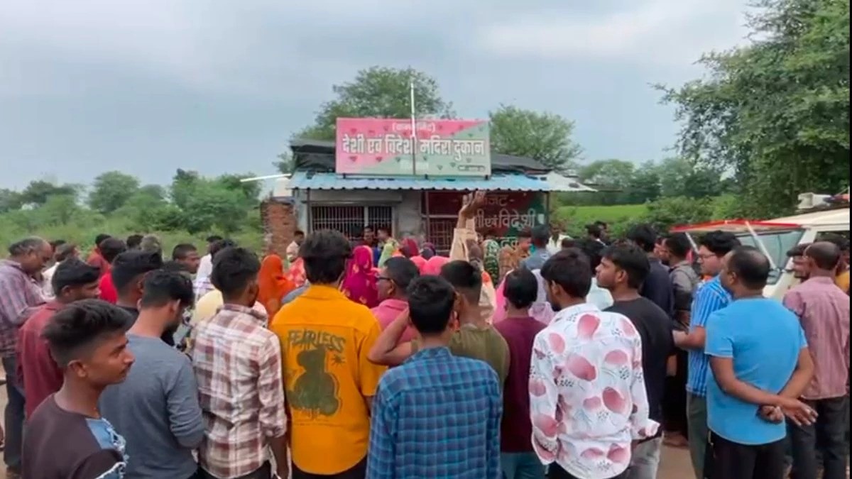 कटनी के हिरवारा गांव में शराब दुकान के कर्मचारियों ने गांव के युवक से करि मारपीट