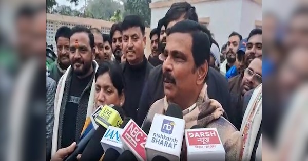 ‘20 साल से देश की सियासत को नाच नचा रहे नीतीश’