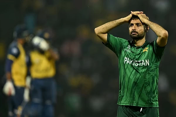 Pakistan eliminated from the World Cup despite winning