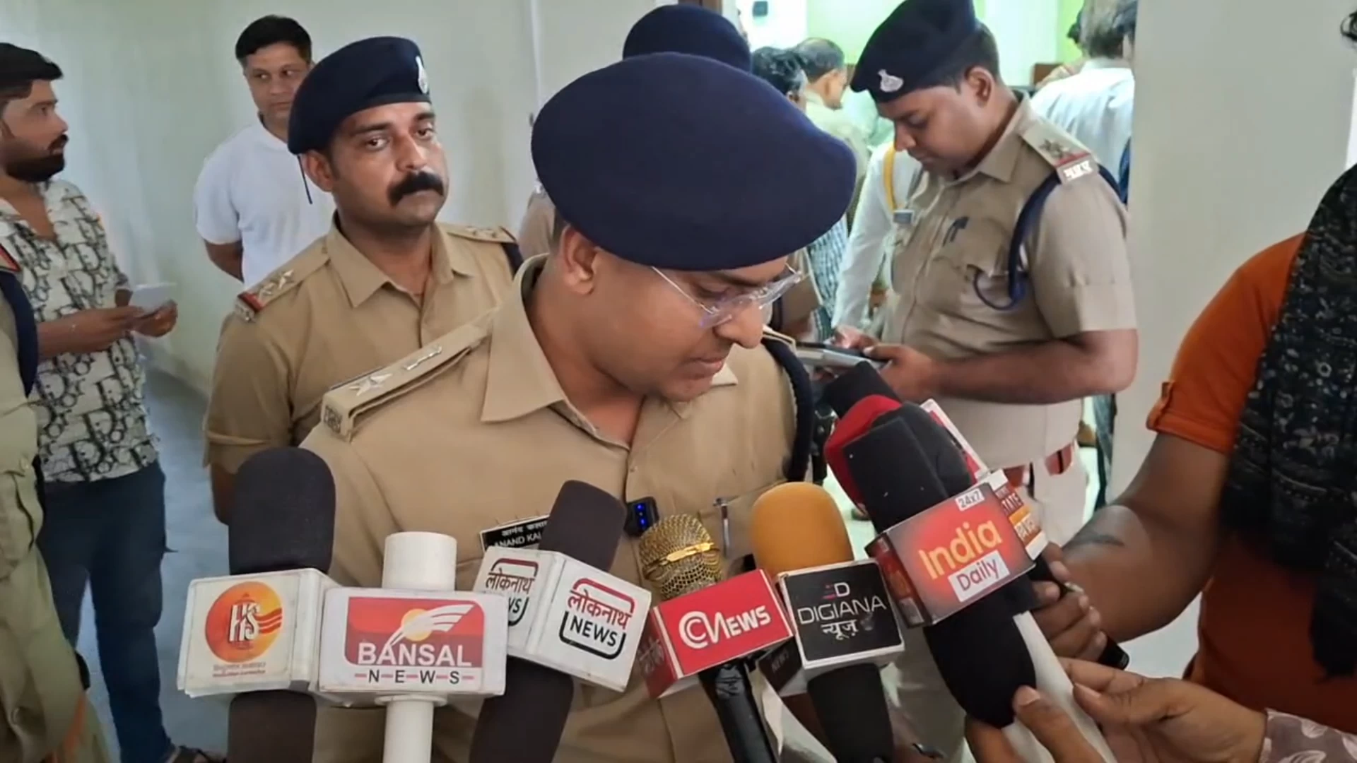 Damoh Police Solves Loot Worth Lakhs, Two Accused Arrested