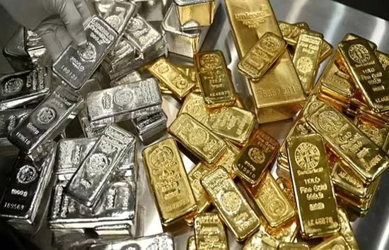 सोना पहली बार 1.50 लाख रुपये के पार, चांदी में भी रिकॉर्ड ते...