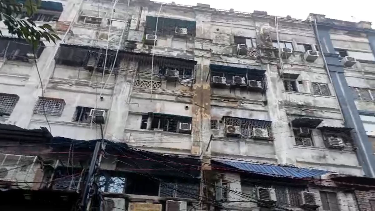 Major fire in Kolkata hotel building