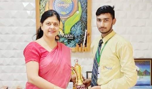 मेपल्स एकेडमी के कक्षा 11 के छात्र चाहत सिंह ने रिले रेस में उत्कृष्ट प्रदर्शन कर किया विद्यालय का नाम रोशन