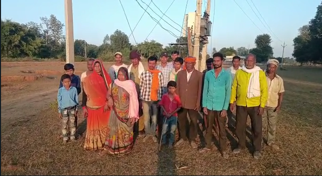 शहडोल के जयसिंह नगर अंतर्गत कनाडी कला में तीन महीने से उजाले को तरसे लोग