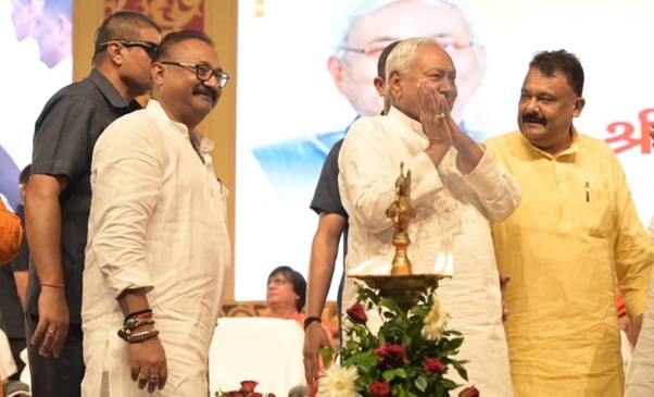 सीएम नीतीश कुमार मंत्रिमंडल से अशोक चौधरी का इस्तीफा किसी भी समय