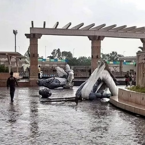 उज्जैन में आंधी तूफान में गिरीं महाकाल लोक की मूर्तियां