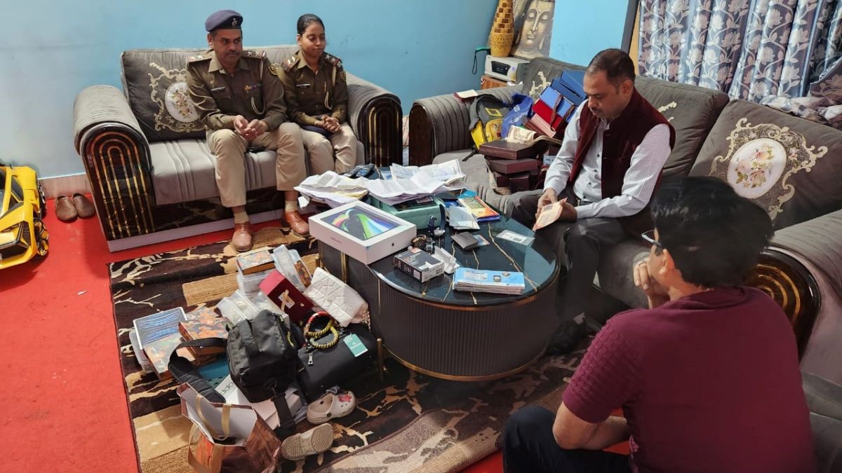 नालंदा में डीटीओ के घर छापेमारी में मिली अकूत संपत्ति