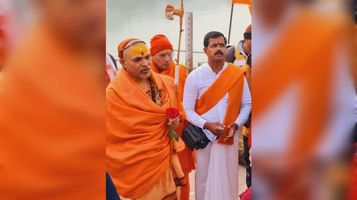 धर्मनिरपेक्ष सरकार हमारी धार्मिक पद्धति पर दखल देना बंद करें: स्वामी अविमुक्तेश्वरानंद जी महराज