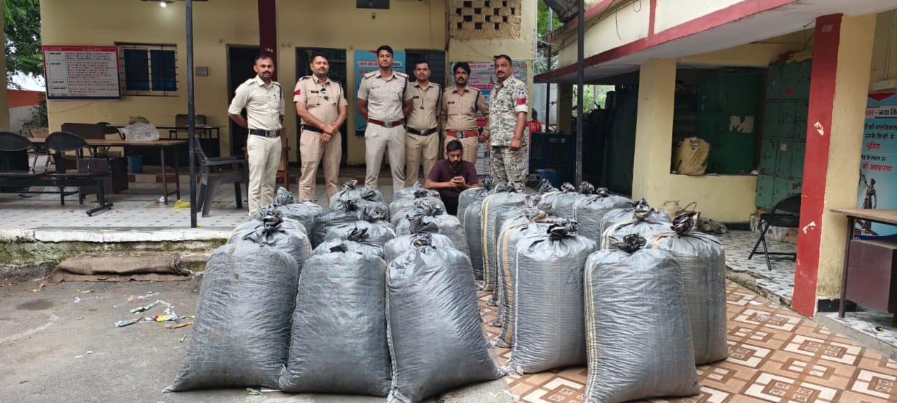 अवैध डोडा चूरा परिवहन पर पुलिस ने की बड़ी कार्रवाई