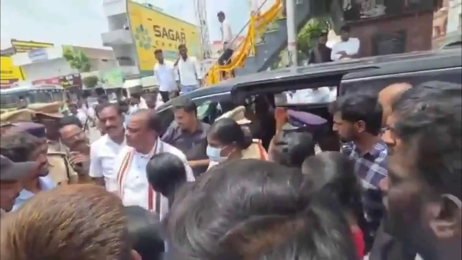 Students protest against Order 97