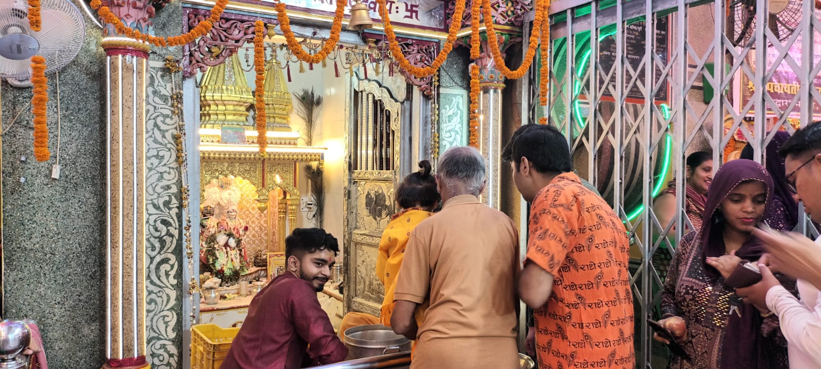 देवबंद नगर के सभी मंदिरों में धूमधाम व हर्षोल्लास के साथ मनाया गया श्रीकृष्ण जन्माष्टमी पर्व