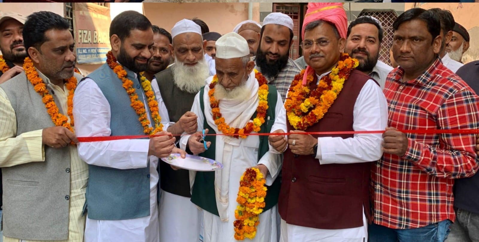 महापौर ने हबीबगढ़ में किया सीसी सड़क व नाली निर्माण कार्य का शुभारंभ