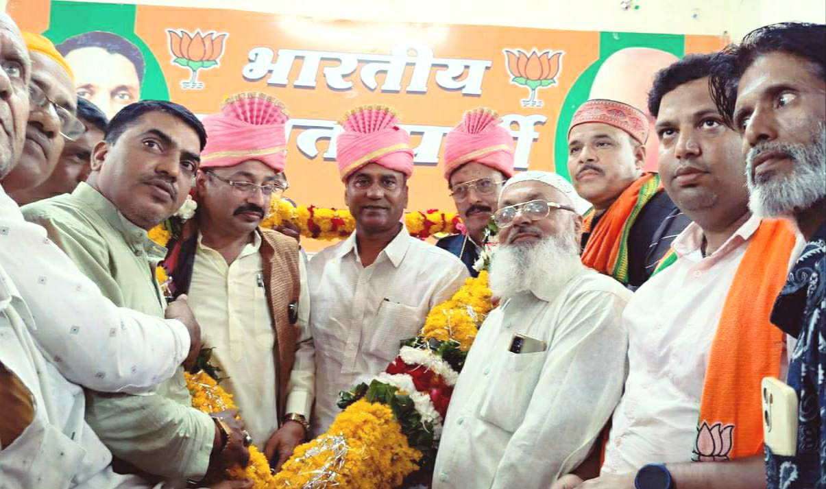 धार में हुई भाजपा अल्पसंख्यक मोर्चा जिला बैठक संपन्न