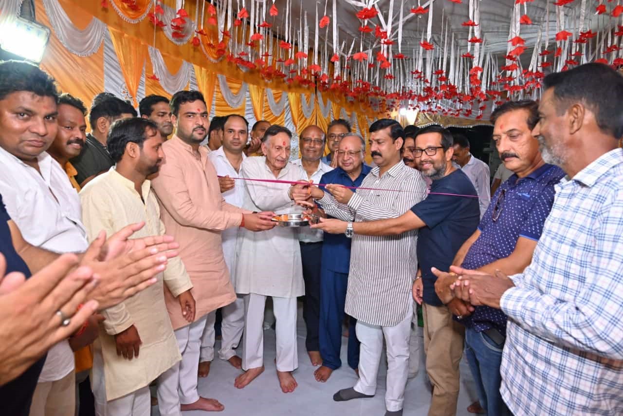 सदस्य सेन्ट्रल मॉनिटरिंग कमेटी, सामाजिक न्याय एवं अधिकारिता मंत्रालय, भारत सरकार ने अधिकारियों के साथ की बैठक