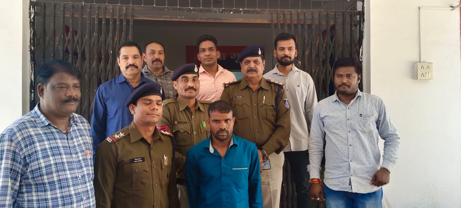 धार की श्रीजी धाम कॉलोनी में आबकारी इंस्‍पेक्‍टर के घर चोरी करने वाले बदमाश पकड़ाए, चोरी गया 10 तौला सोना बरामद