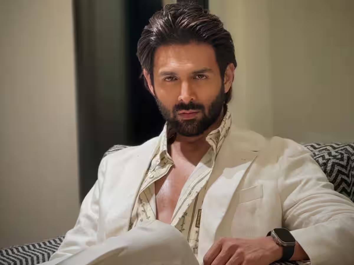 Zee Real Heroes 2024 Awards, कार्तिक आर्यन को मिला बेस्ट एक्टर अवार्ड