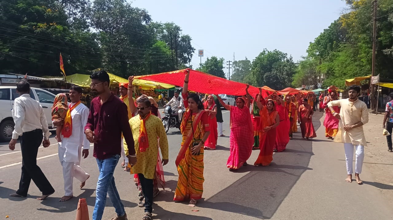 कनकेश्वरी के दरबार पहुंचे मां राजराजेश्वरी के लाल