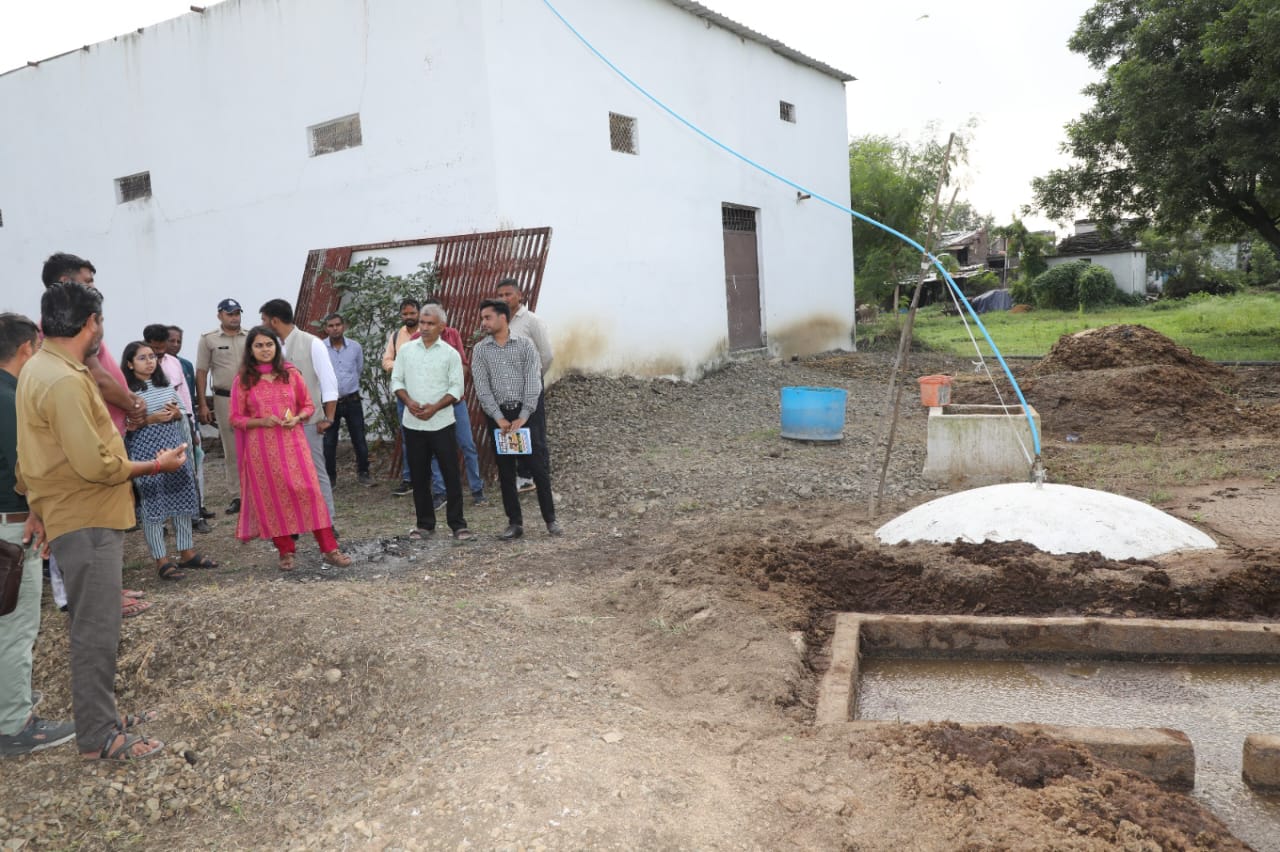 कृषक ने लगाया बायोगैस संयंत्र, बढ़ाया आत्मनिर्भरता की ओर कदम 