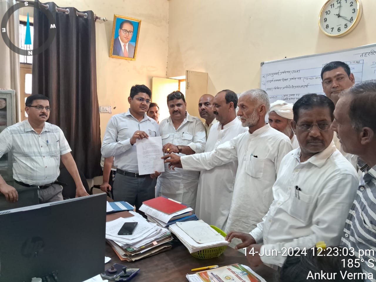 सांपला बक्काल में चल रही फीडर की बिजली समस्या को लेकर