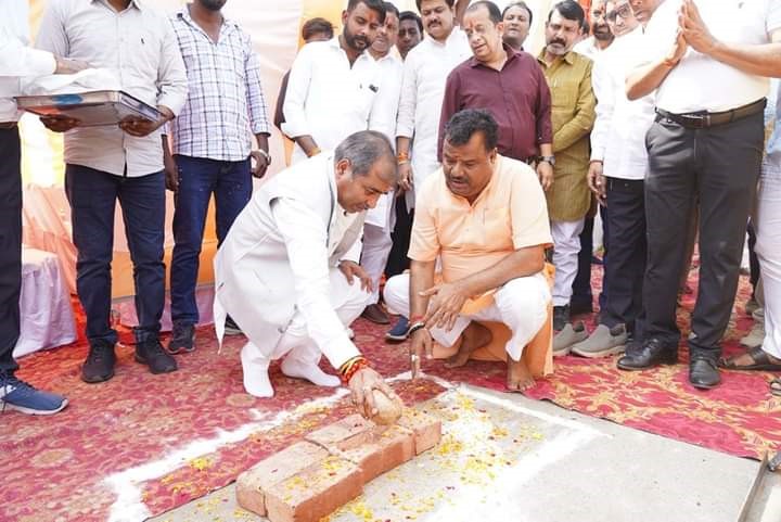 देवबंद में भायला रोड़ पर उप्र: राज्य सेतु निगम लि. द्वारा बनाए जा रहे 02 रेल उपरगामी सेतु 