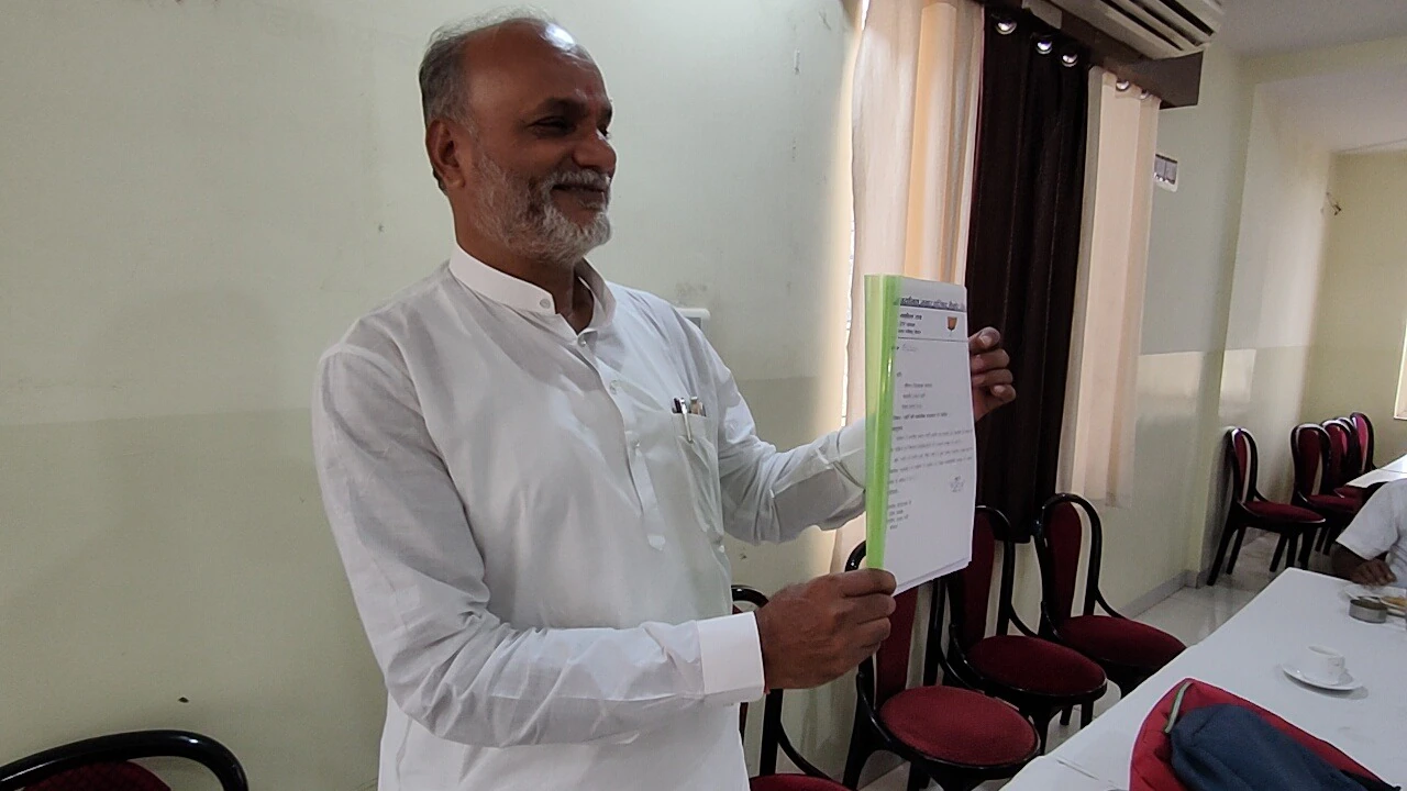 Ganesh Rao, a prominent leader of Katni's Vijayraghavgarh assembly, resigned from the BJP party