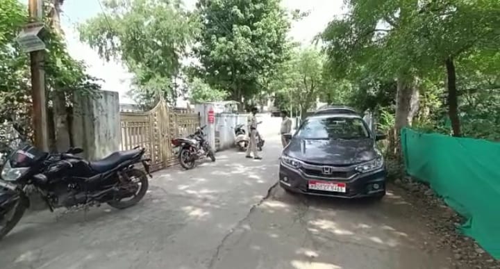 न्यायाधीश के मकान से बदमाशों ने उड़ाए हजारों रुपए