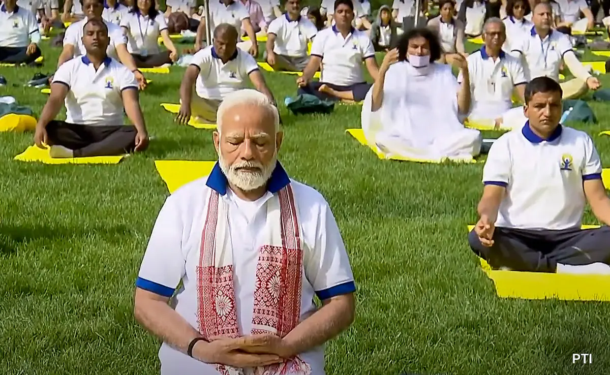 Political tussle in Kolkata ahead of Yoga Day