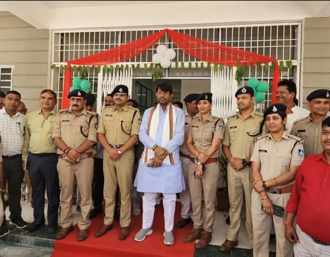 बटियागढ़ में नवनिर्मित पुलिस थाना भवन का लोकार्पण हुआ