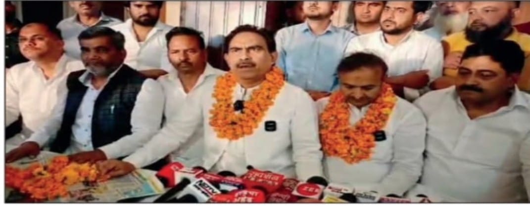 पूर्व सपा जिलाध्यक्ष मजाहिर हसन मुखिया हुए बसपा में शामिल