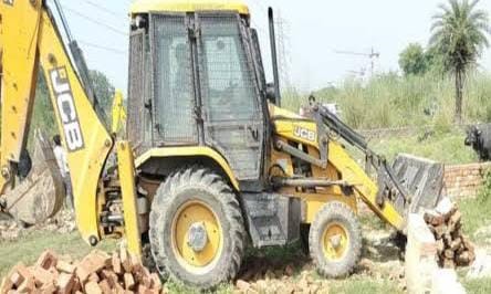 सहारनपुर में विकास प्राधिकरण की टीम ने अवैध रूप से किए जा रहे चार निर्माण कार्यों को किया सील