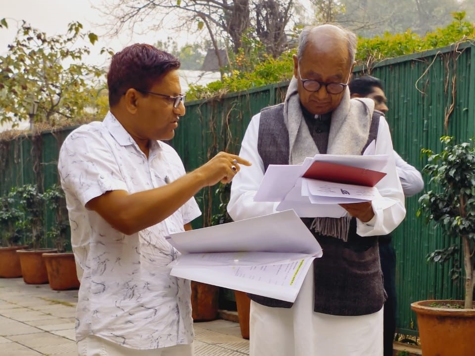 दिग्विजय सिंह ने मनरेगा कार्य प्रारंभ रखने केंद्र सरकार को लिखा पत्र