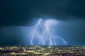 बिहार में ठनका गिरने से 8 लोगों की मौत