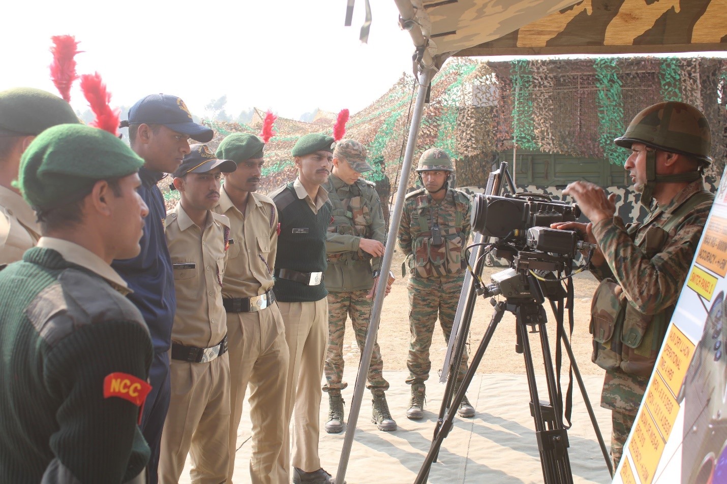 जनपद में विजय दिवस के अवसर पर आयोजित हुए कार्यक्रम