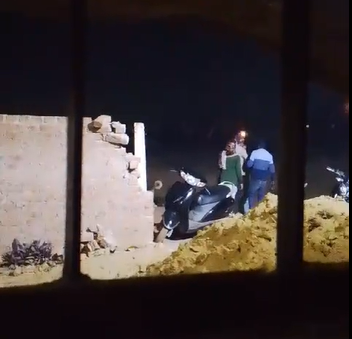 चाकू लहराते युवक का वीडियो वायरल