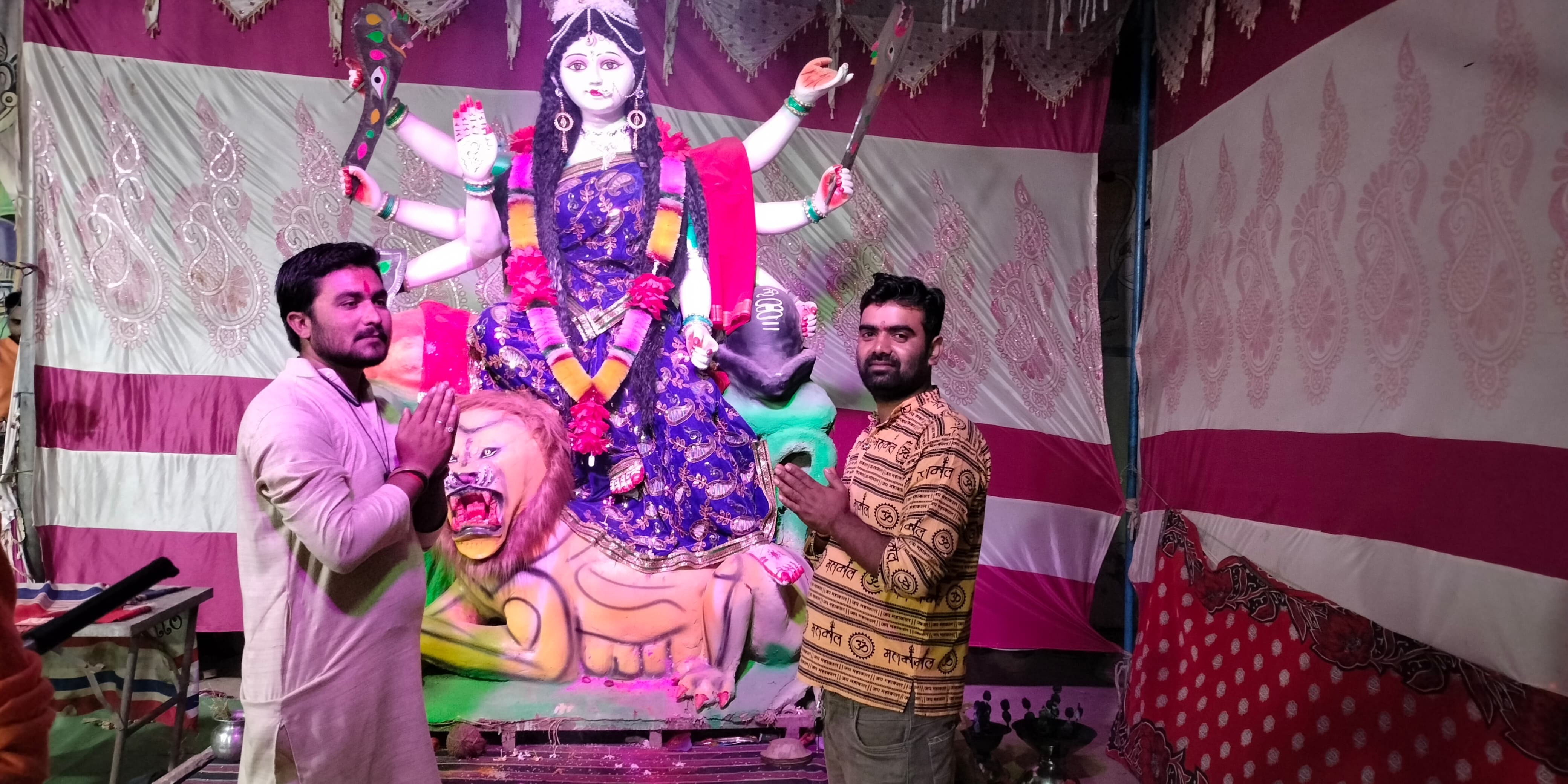 पन्ना के टिकरिया रामलीला मैदान में हुआ मां दुर्गा की महा आरती का आयोजन