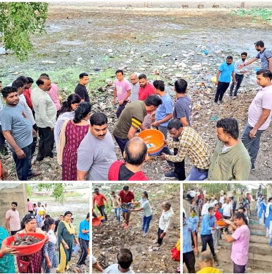 साथी हाथ बढ़ाना गीत की धुन पर कार्य करते हुए संकल्प लिया बेलाताल होगा बेमिसाल