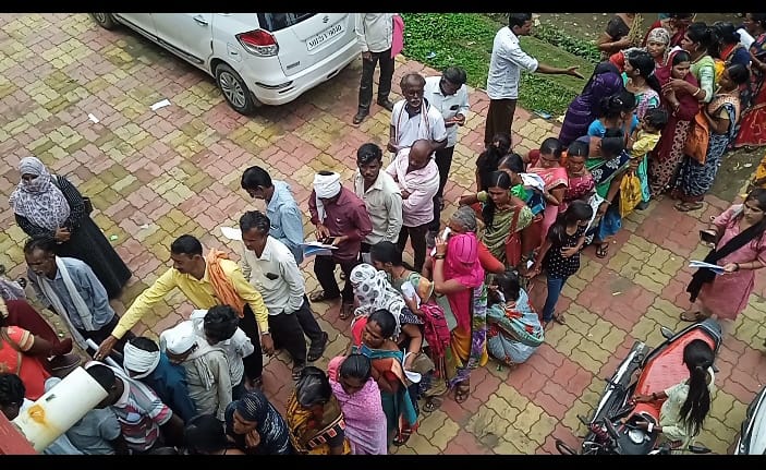 Central Bank Manager ran to the police station