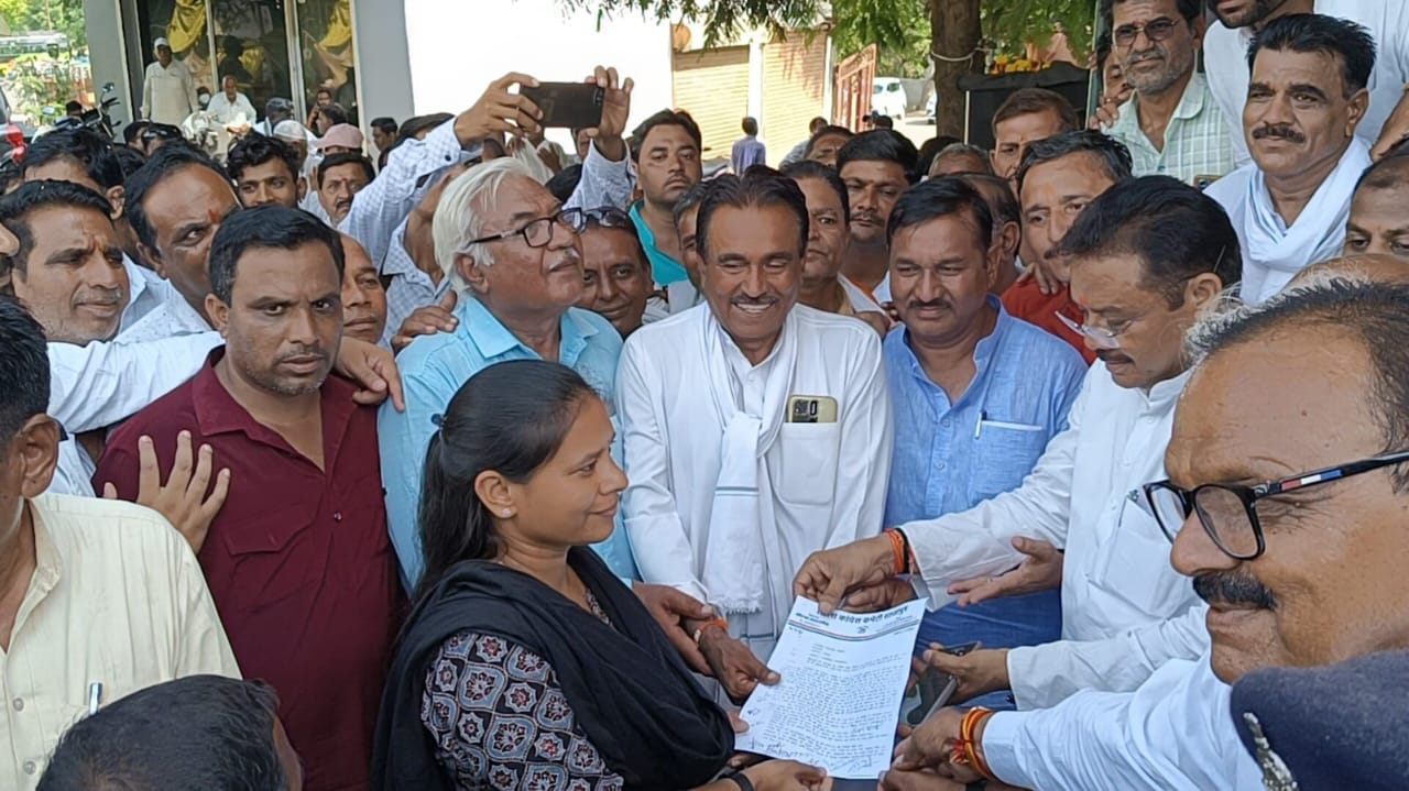 कांग्रेस ने निकाली किसान न्याय यात्रा