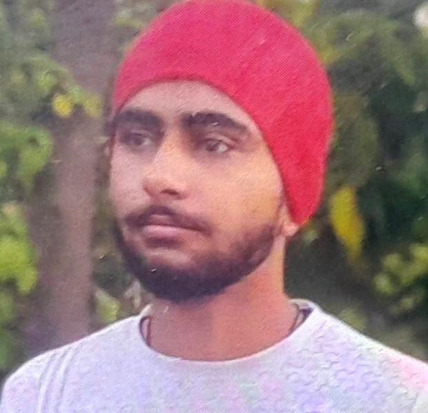 गांव मनोहरपुर के जंगल में युवक का शव मिलने से क्षेत्र में सनसनी फैली