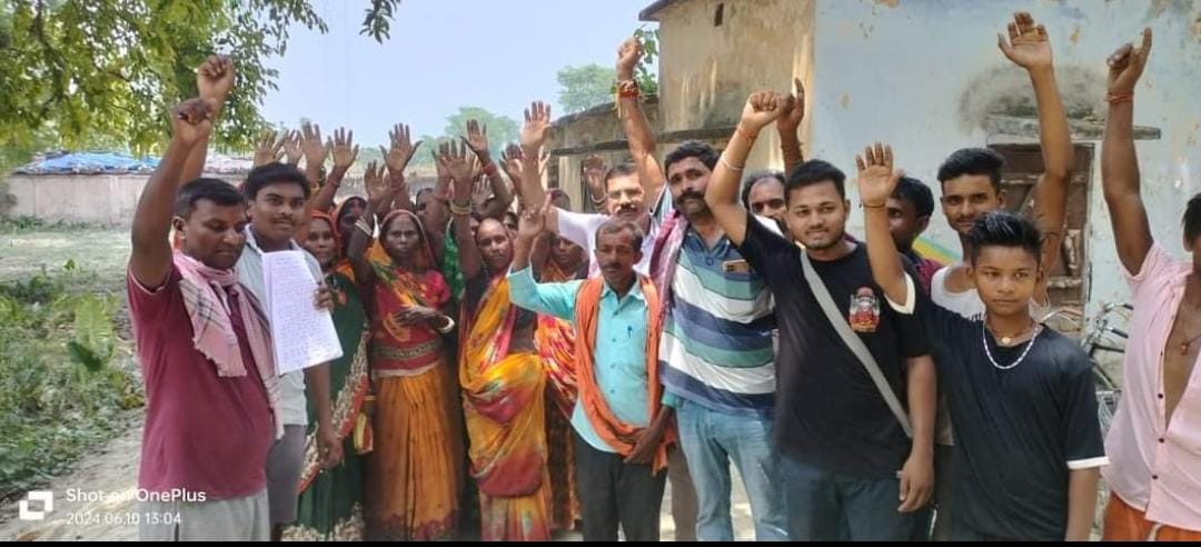 तीन दिनों से नहीं मिल रही बिजली