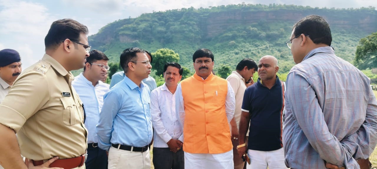 दमोह जिले में कैबिनेट की बैठक हो रही है, यह एक बड़ा अवसर है-कलेक्टर 