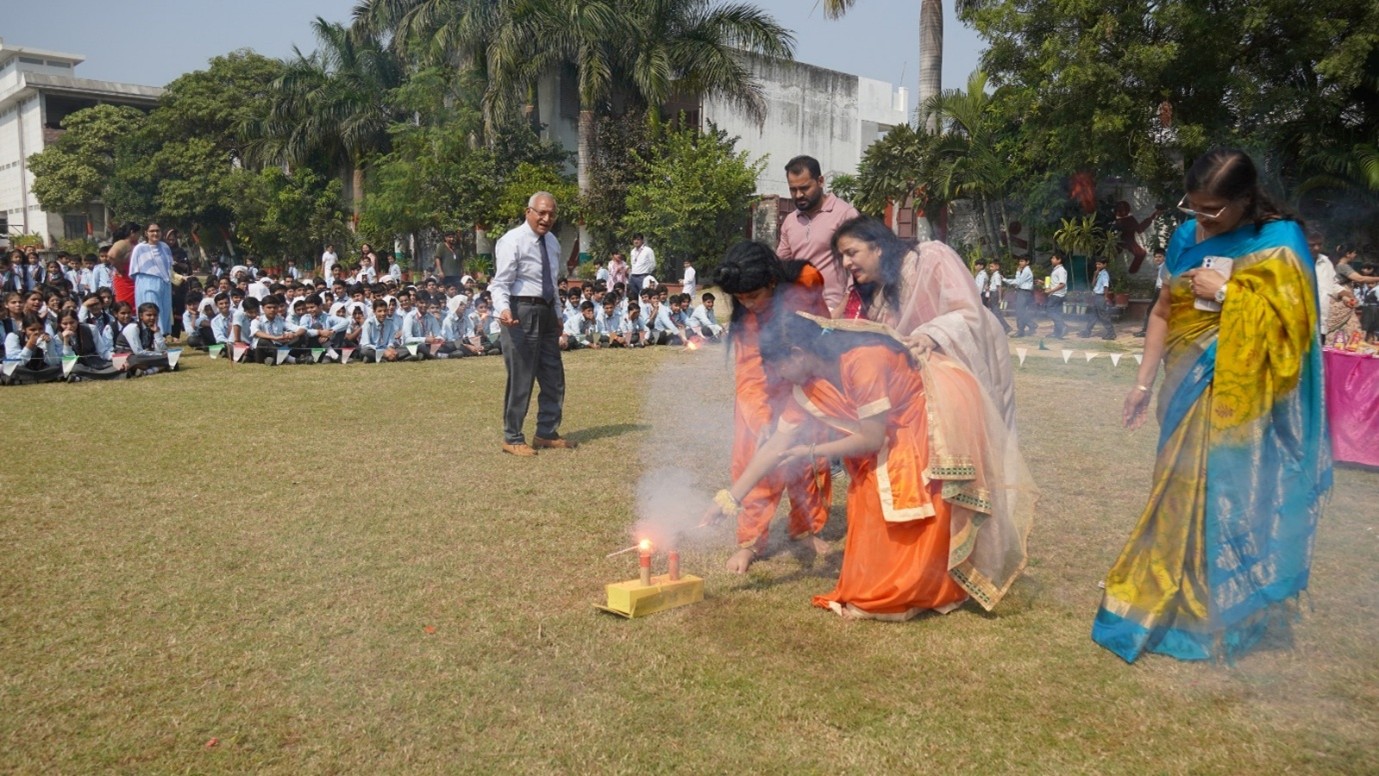 दीपावली पर्व पर द दून वैली पब्लिक स्कूल में झलकी भारतीय संस्कृति
