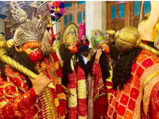 दुर्गियाना मंदिर में 10 दिवसीय लंगूर मेला शुरू