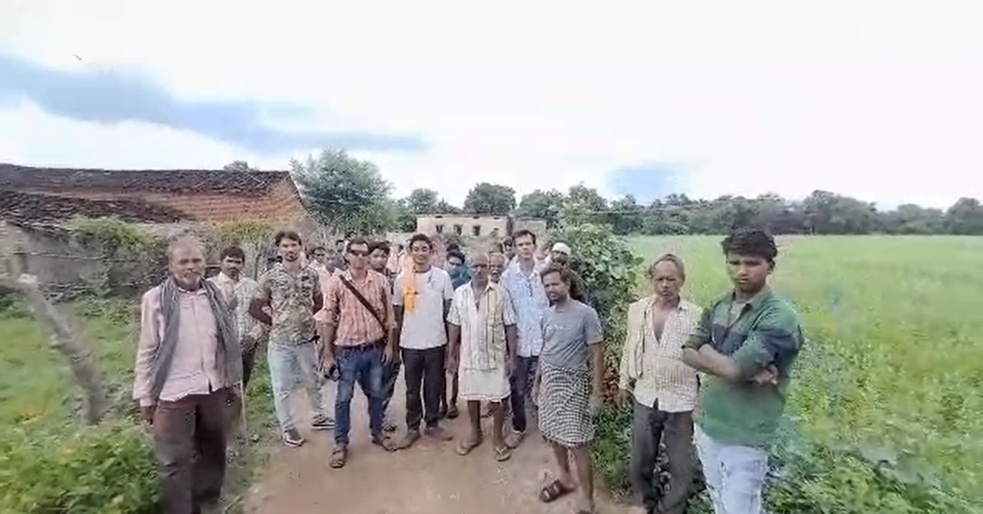 Hundreds of schemes run for poor families in Chhatarpur, but even today many villages are far from development