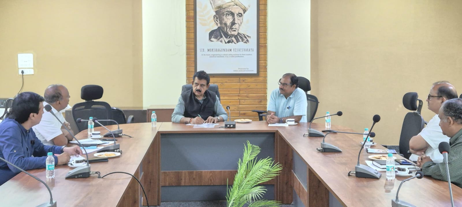 सांसद श्री लालवानी की सक्रियता से सिहास्थ 2028 तक रेल यात्रियों को मिलेगी कई सौगाते