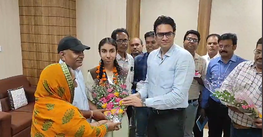 कटनी की रेखा 493 अंक लाकर प्रदेश में लाया दूसरा स्थान