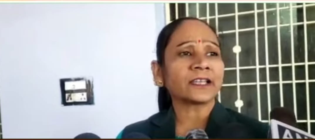 पथरिया विधायक बोली हमने पत्थरों पर नहीं दिलों पर नाम लिखवाएं हैं